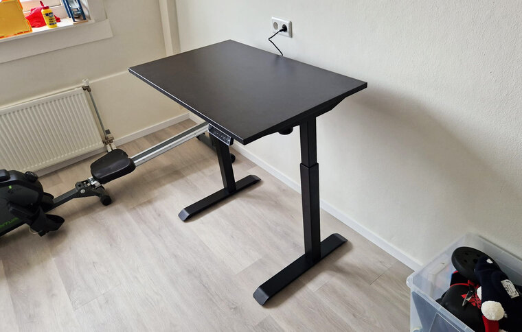 Kleiner Sitz-Steh-Schreibtisch StudyDesk | Ergonomisch arbeiten | Worktrainer.de