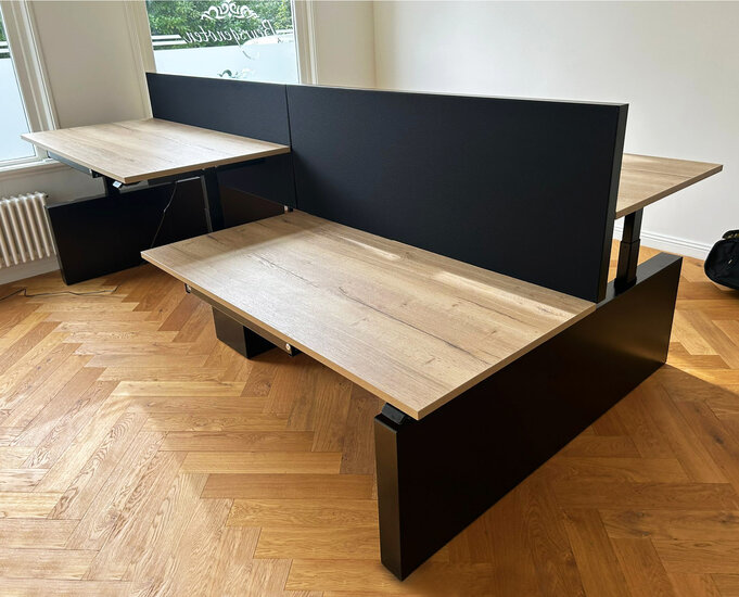 Linak Quatro Bench | Doppelter Steh-Sitz-Schreibtisch 