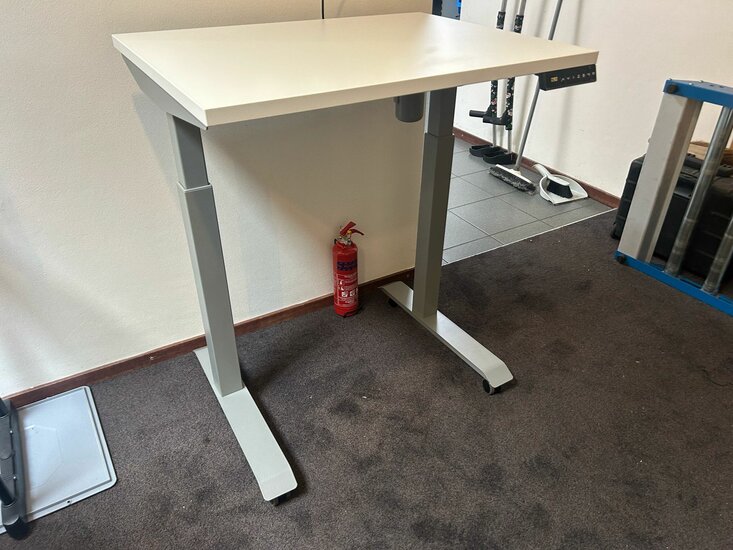 Kleiner Höhenverstellbarer Schreibtisch StudyDesk | Ergonomisch arbeiten | Worktrainer.de