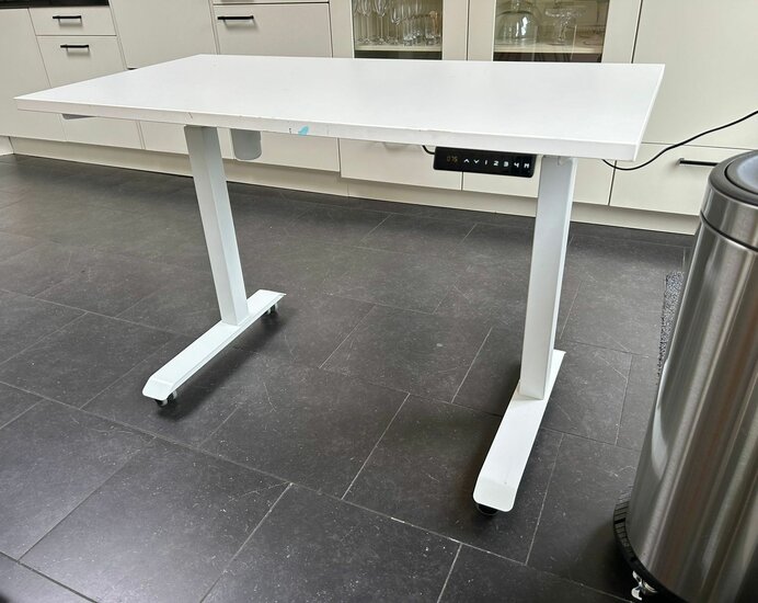 Kleiner Höhenverstellbarer Schreibtisch StudyDesk | Ergonomisch arbeiten | Worktrainer.de