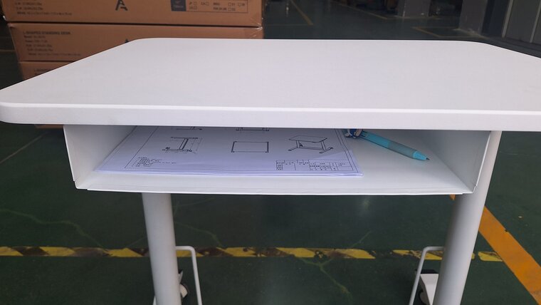 BouncyDesk Staufach