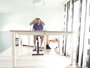Höhenverstellbarer Tisch mit 4 Beinen - HonMove| | Gesund und aktiv arbeiten| worktrainer.de | Körperhaltung | Be