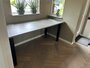 Sitz-Steh-Tisch mit 4 Beinen - HonMove| | Gesund und aktiv arbeiten| worktrainer.de | Körperhaltung | Bewegung 