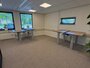 Sitz-Steh-Schreibtisch AluForce 140 - elektrisch| worktrainer.de| stehen und sitzen| Abwechslung| Gesund| Stabil| Kö