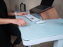 LifeSpan | Höhenverstellbarer Schreibtisch mit Glasplatte