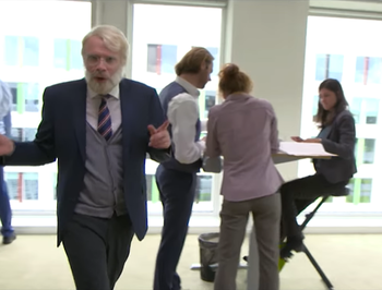 Koefnoen – Die fesseln am stuhl sprengen