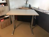 Sitz-Steh-Schreibtisch SteelForce 210 - Handkurbel| worktrainer| worktrainer.de