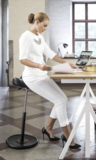 Varier Move - Sattelhocker | worktrainer.de| ergonomische Stehhilfe |aktives Arbeiten| Gesund am Arbeitsplatz| korrekte Sitzpos