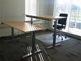 Sitz-Steh-Schreibtisch SteelForce 470 | worktrainer.de| gesundes und aktives Arbeiten | verbesserte Konzentration| Ergonomie