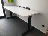 Elements schwarz frame weiss Arbeitsplatte Sitz-Steh Schreibtisch | Bei der Arbeit fit bleiben | Worktrainer.de