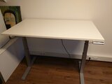 Sitz-Steh-Schreibtisch SteelForce 470 | worktrainer.de| gesundes und aktives Arbeiten | verbesserte Konzentration| Ergonomie