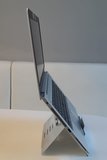 Laptopständer R-Go Riser | Effizient, gesund und ergonomisch arbeiten | Leichtes und kompaktes Arbeiten | Worktrainer.de