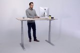 Sitz-Steh-Schreibtisch SteelForce 470 | worktrainer.de| gesundes und aktives Arbeiten | verbesserte Konzentration| Ergonomie