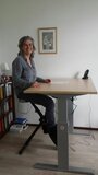 Höhenverstellbarer Schreibtisch AluForce 140 - Handkurbel| Manuell verstellbarer Sitz-Steh-Schreibtisch | Gesund und akt
