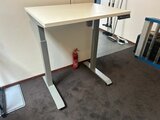 Kleiner Höhenverstellbarer Schreibtisch StudyDesk | Ergonomisch arbeiten | Worktrainer.de