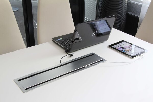 BiBox Large | Einbausteckdose