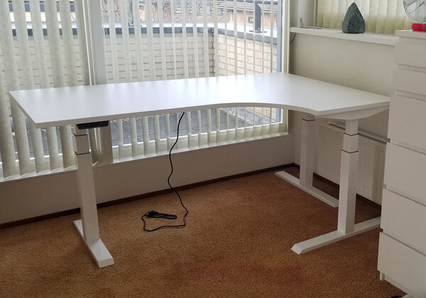 SteelForce 471 | Höhenverstellbarer Eckschreibtisch