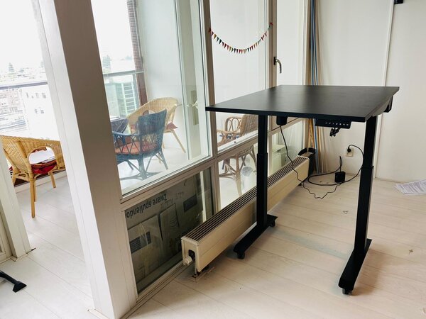 StudyDesk | Kleiner Höhenverstellbarer Schreibtisch Elektrisch